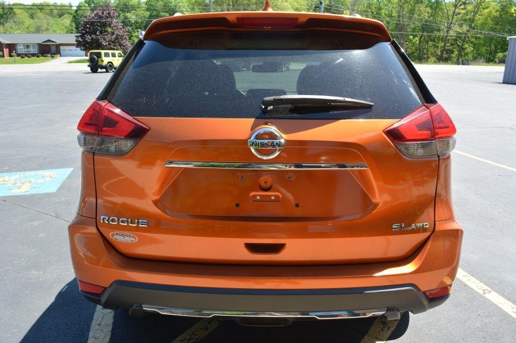 Nissan Rogue  2017
