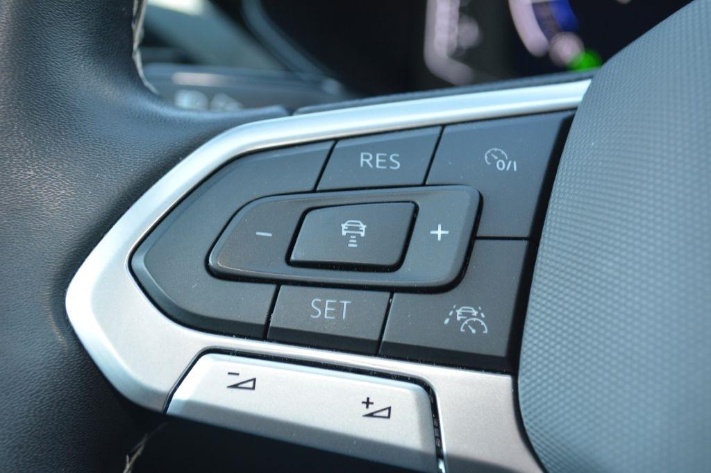 Volkswagen Taos  2022
