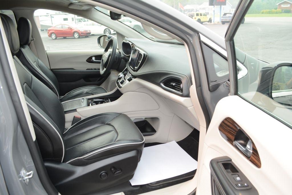 Chrysler Pacifica  2023