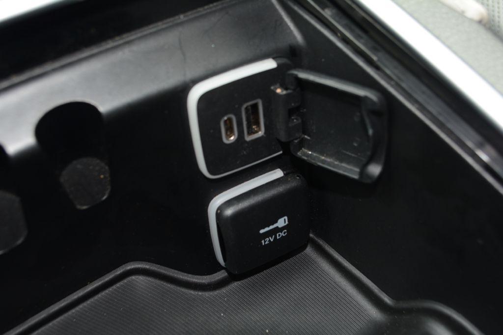 Chrysler Pacifica  2023