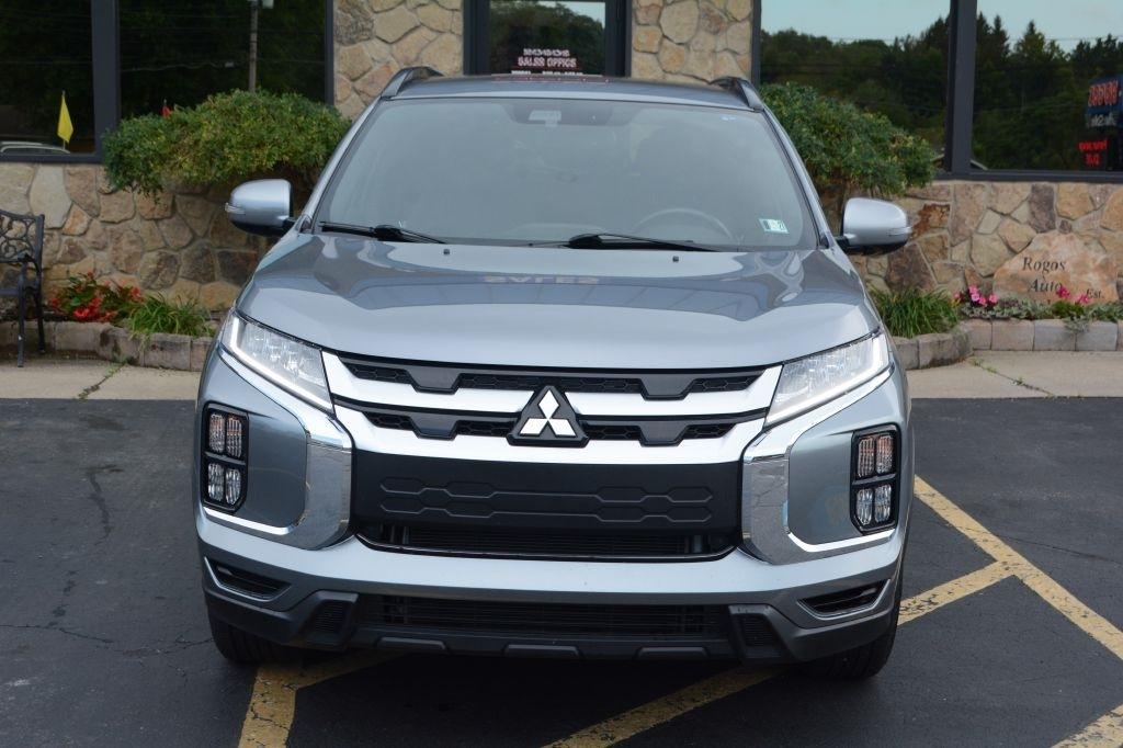 Mitsubishi Outlander Sport  2023