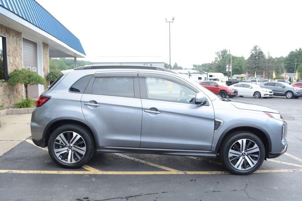 Mitsubishi Outlander Sport  2023