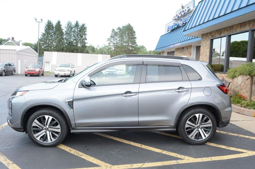 Mitsubishi Outlander Sport  2023