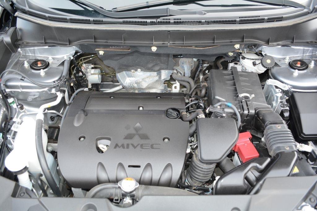 Mitsubishi Outlander Sport  2023