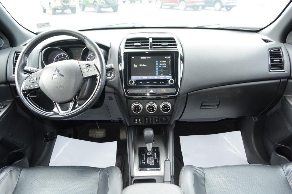 Mitsubishi Outlander Sport  2023