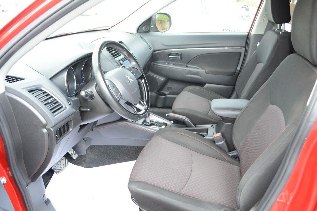 Mitsubishi Outlander Sport  2018