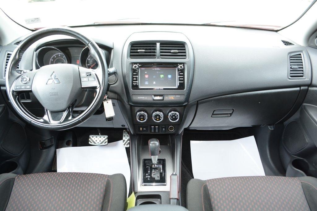 Mitsubishi Outlander Sport  2018