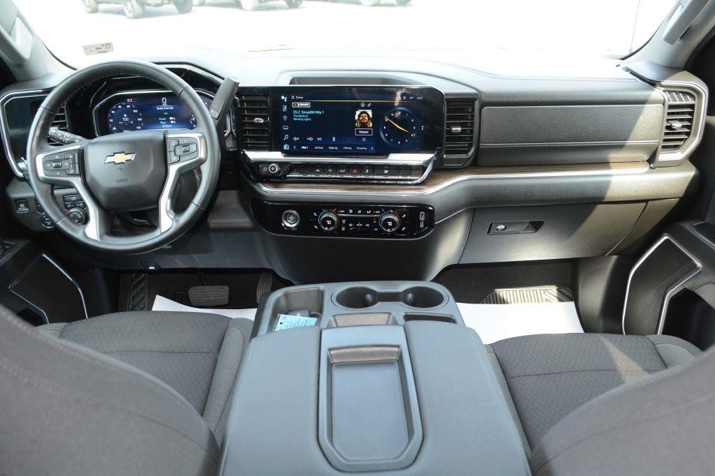 Chevrolet Silverado 1500  2024