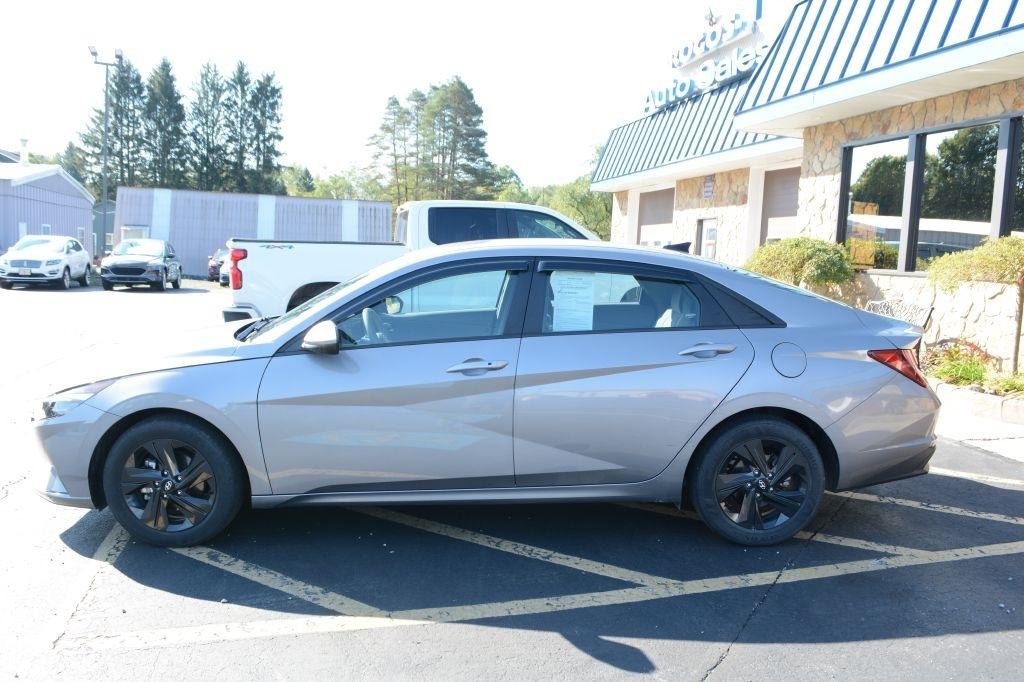 Hyundai Elantra  2023