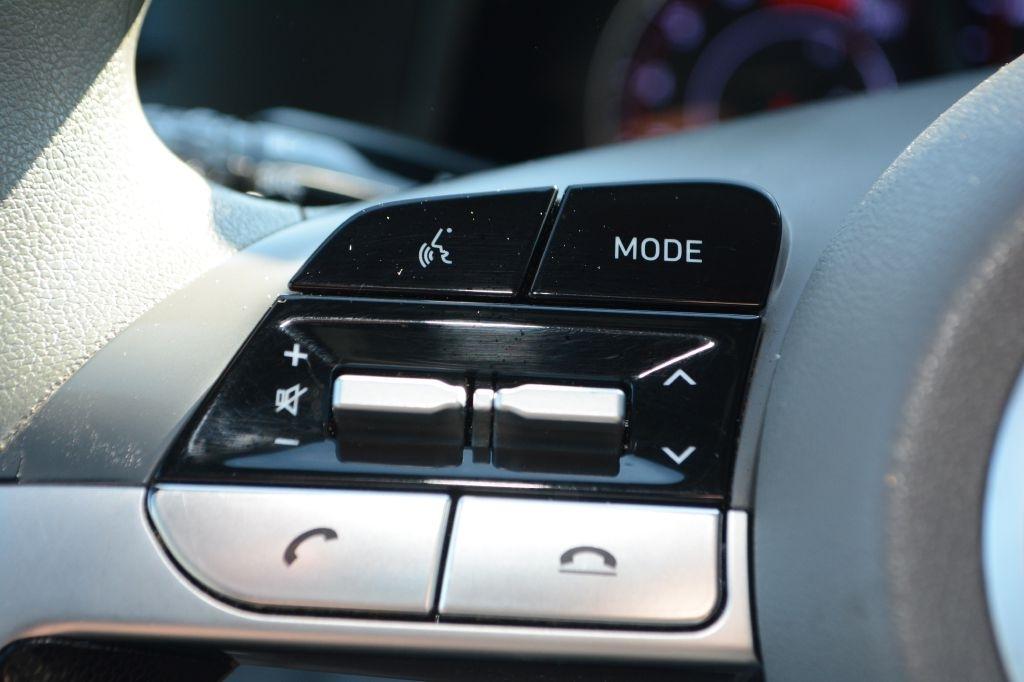 Hyundai Elantra  2023