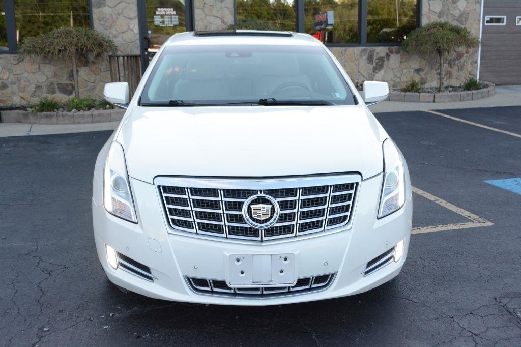 Cadillac XTS  2013