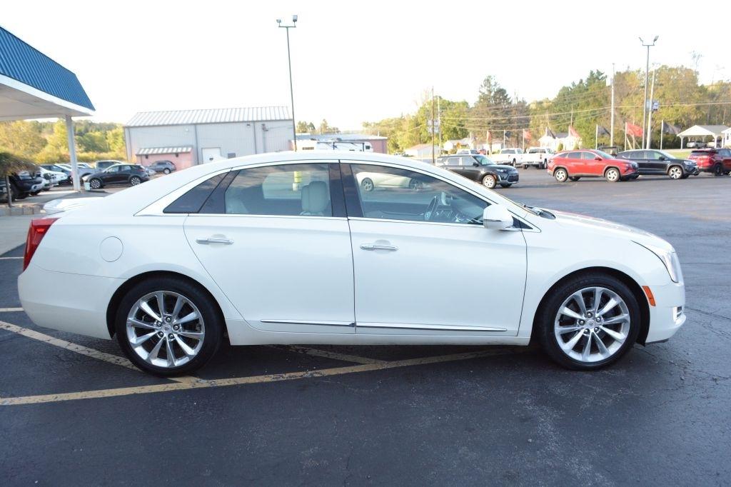 Cadillac XTS  2013