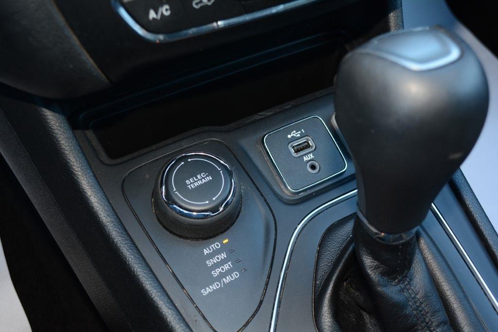 Jeep Cherokee  2019