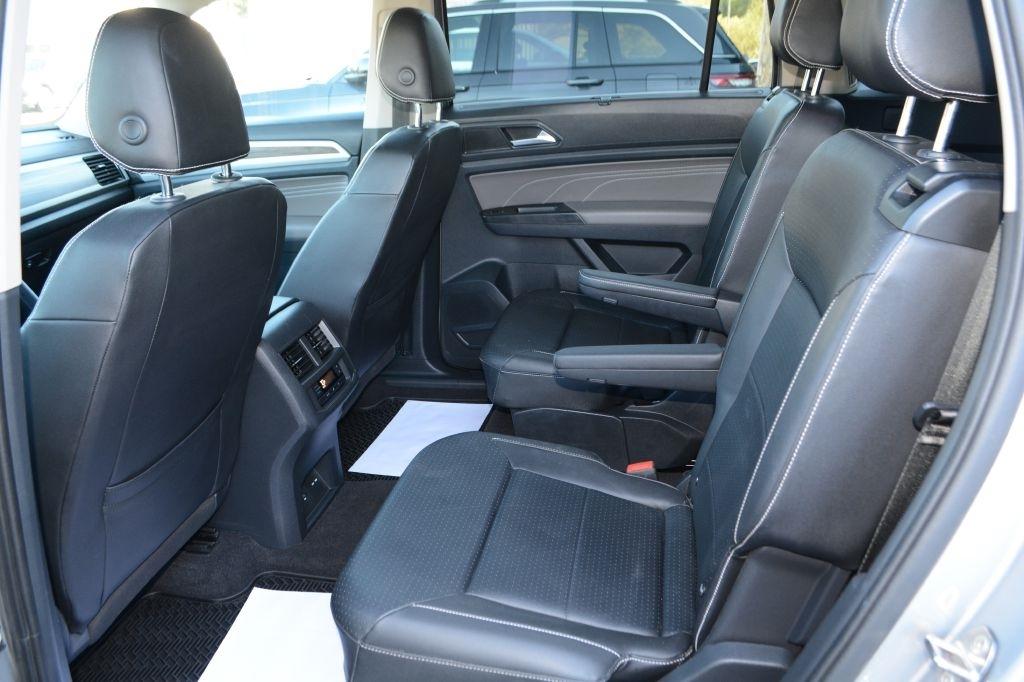 Volkswagen Atlas  2021