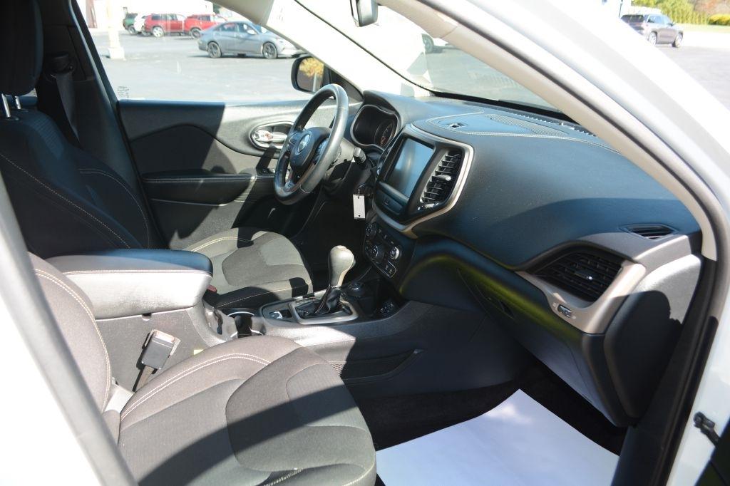Jeep Cherokee  2016