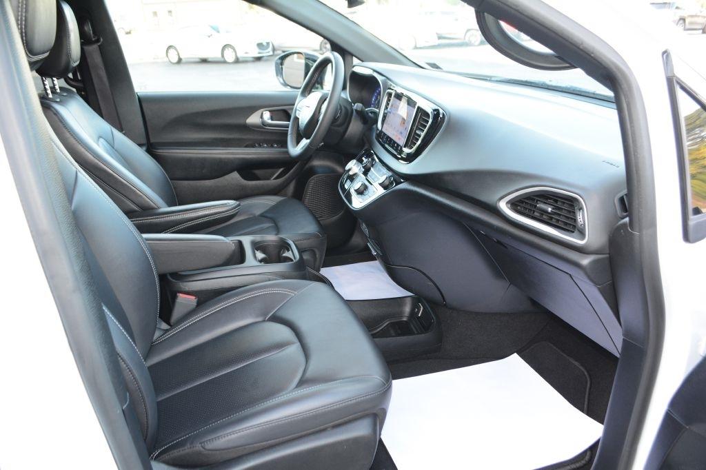 Chrysler Pacifica  2025