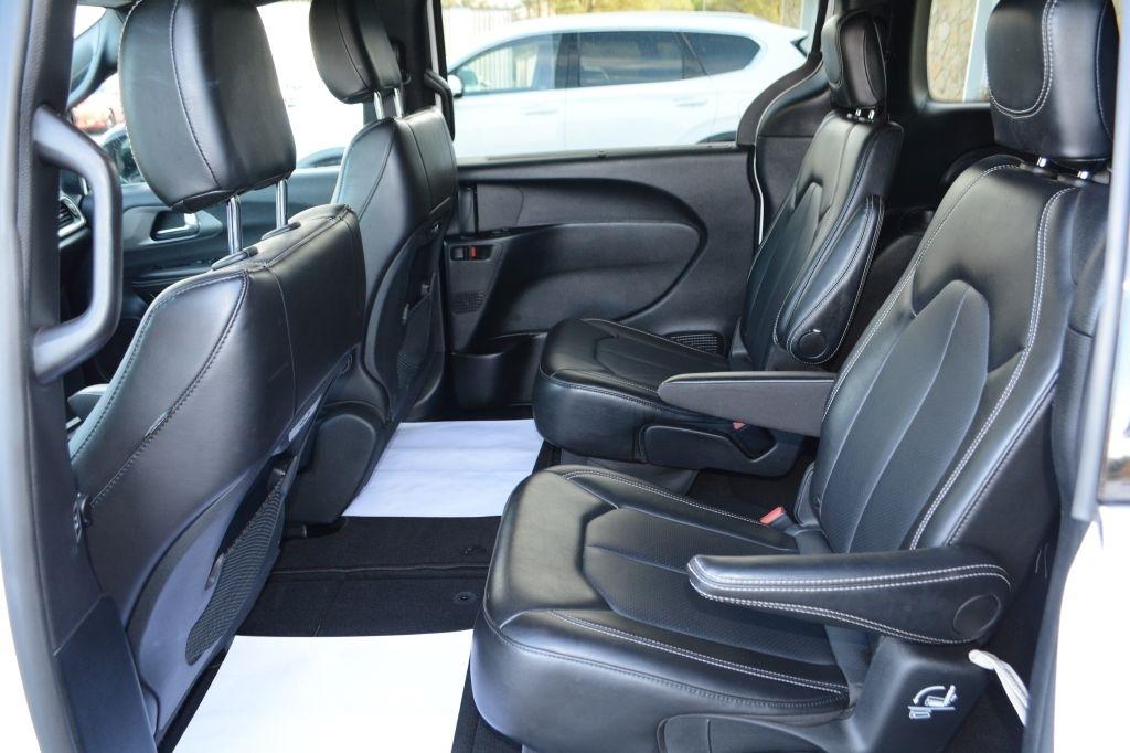 Chrysler Pacifica  2025