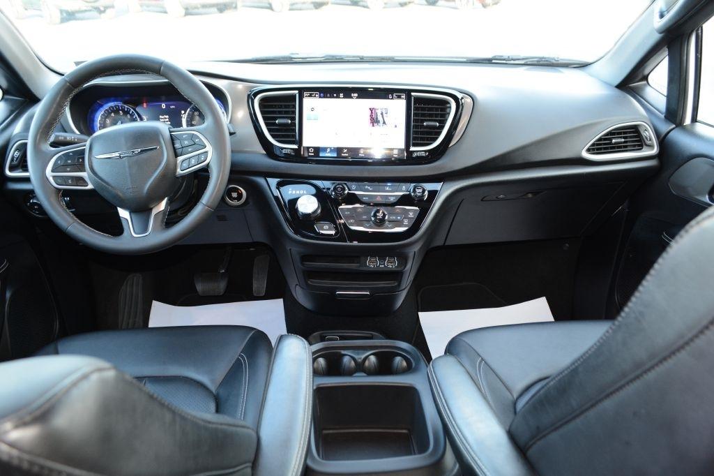 Chrysler Pacifica  2025