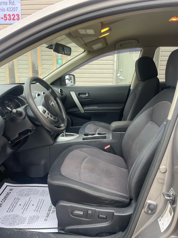 Nissan Rogue S 2WD 2011