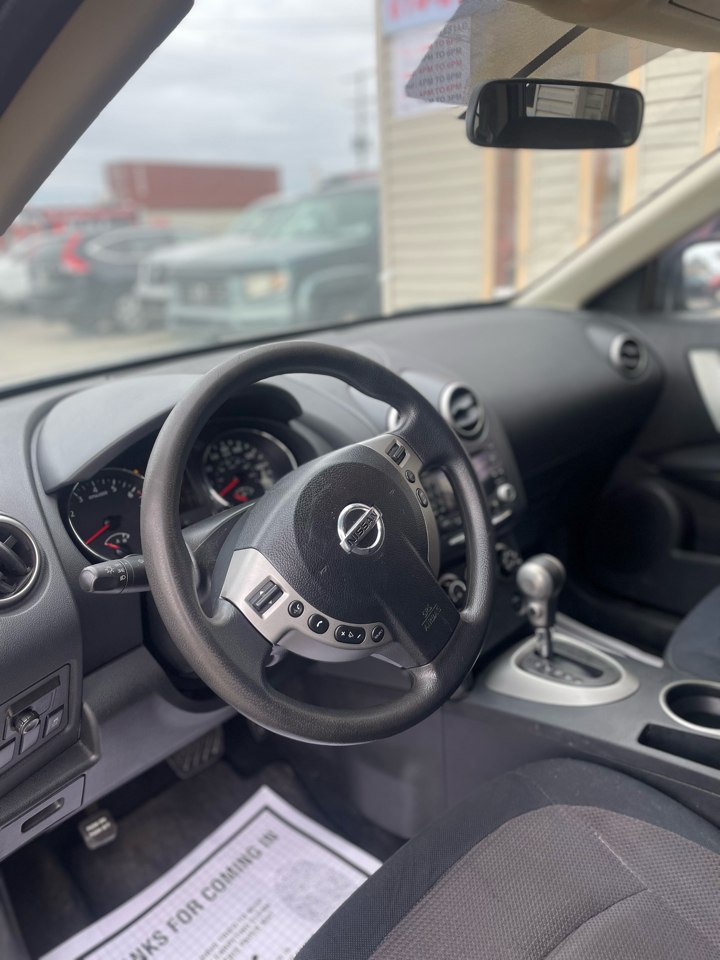 Nissan Rogue S 2WD 2011
