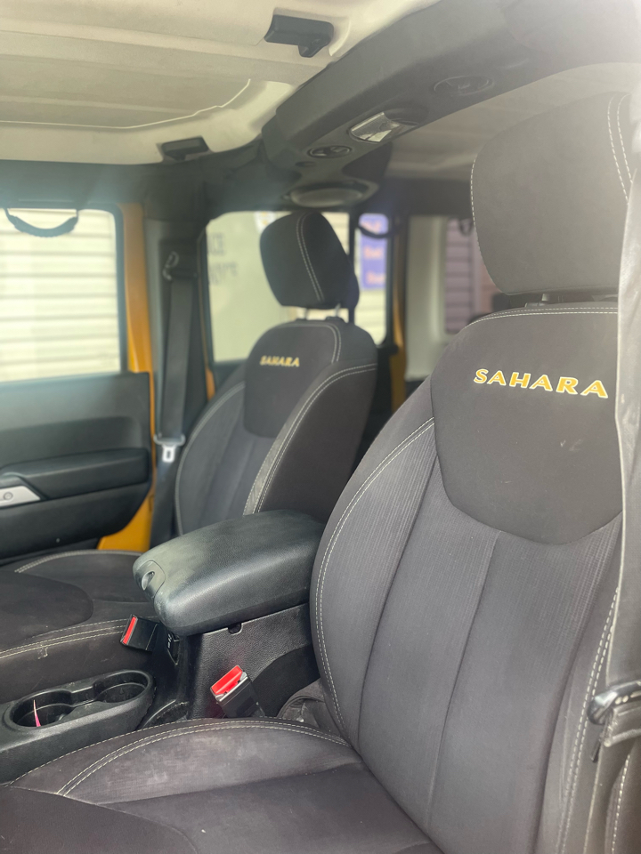 Jeep Wrangler Unlimited Sahara 4WD 2014