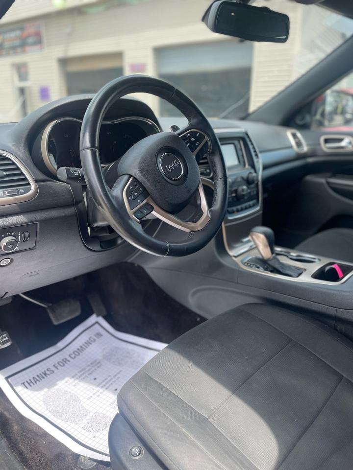 Jeep Grand Cherokee Laredo 4WD 2016