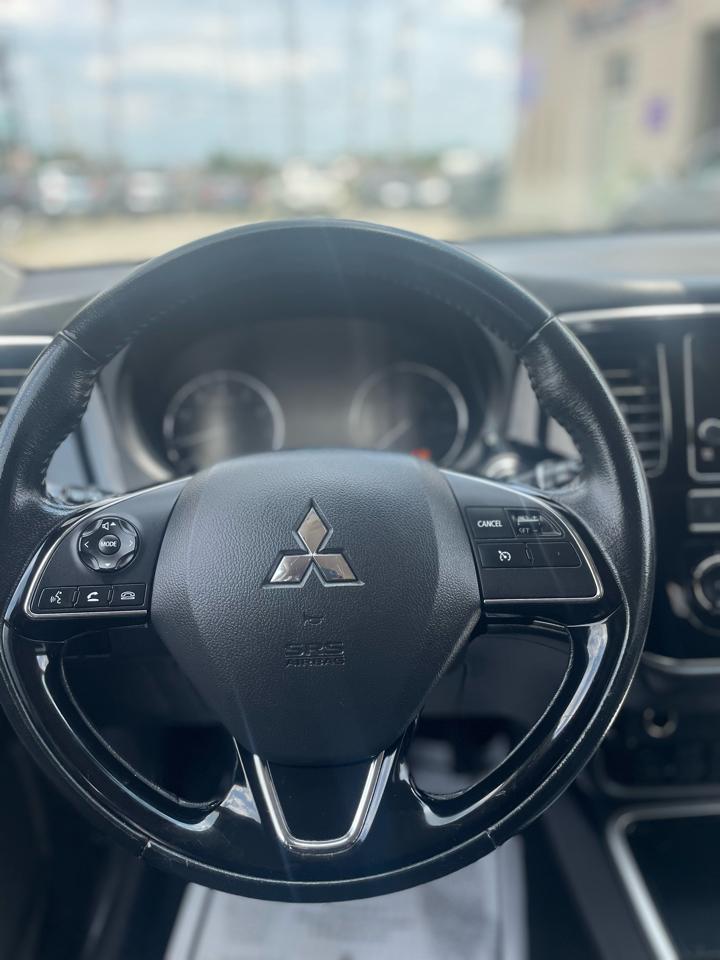 Mitsubishi Outlander SE 2WD 2019