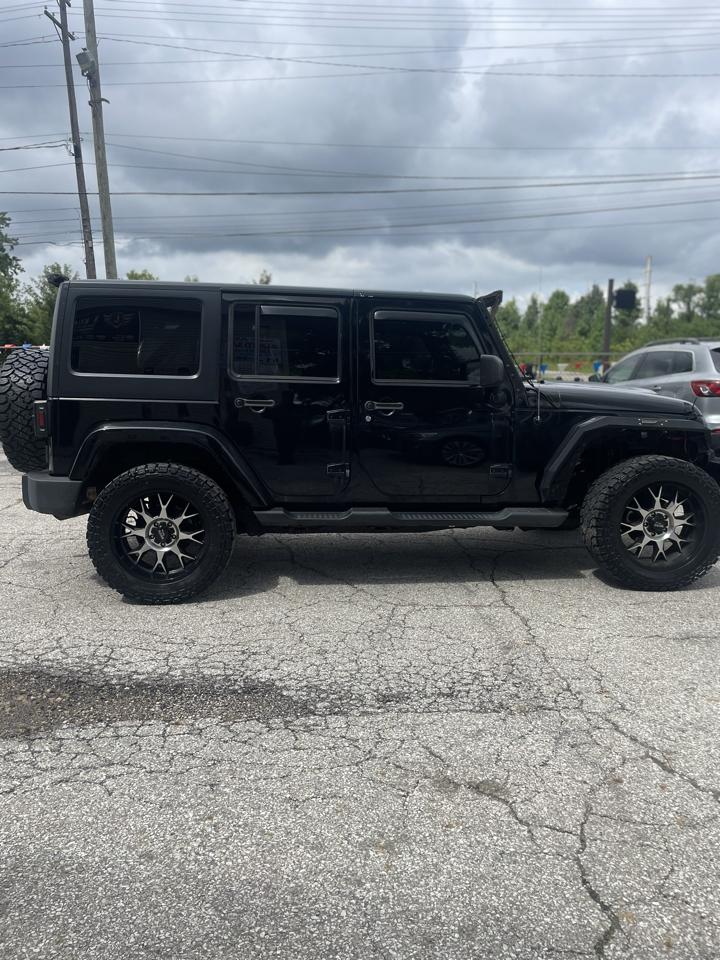 Jeep Wrangler Unlimited Sahara 4WD 2013