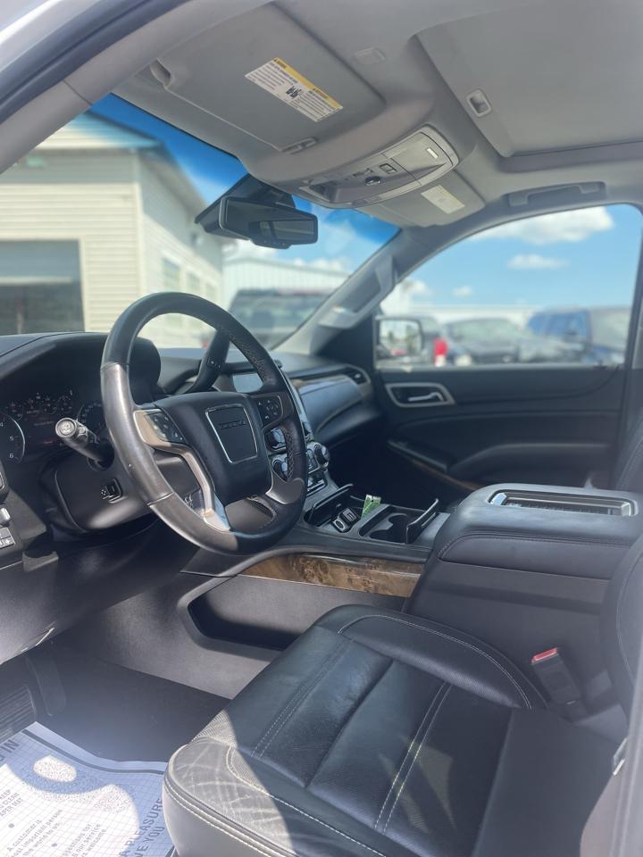 GMC Yukon Denali XL 4WD 2015