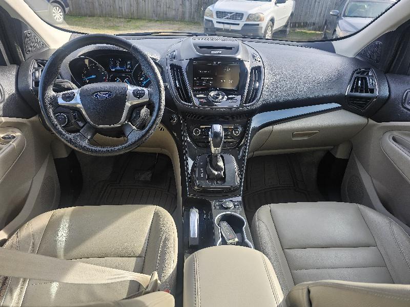 Ford Escape Titanium 4WD 2014