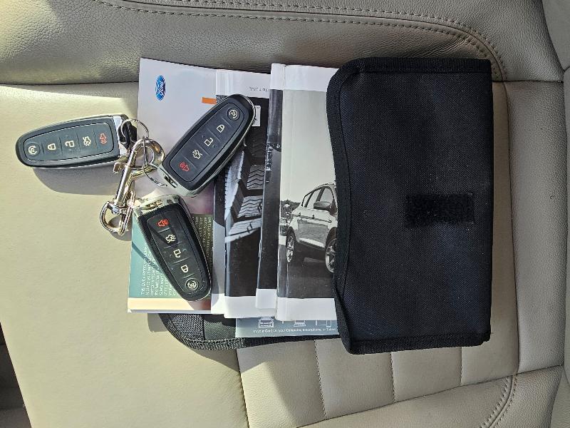 Ford Escape Titanium 4WD 2014