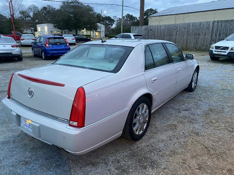 Cadillac DTS Luxury II 2008