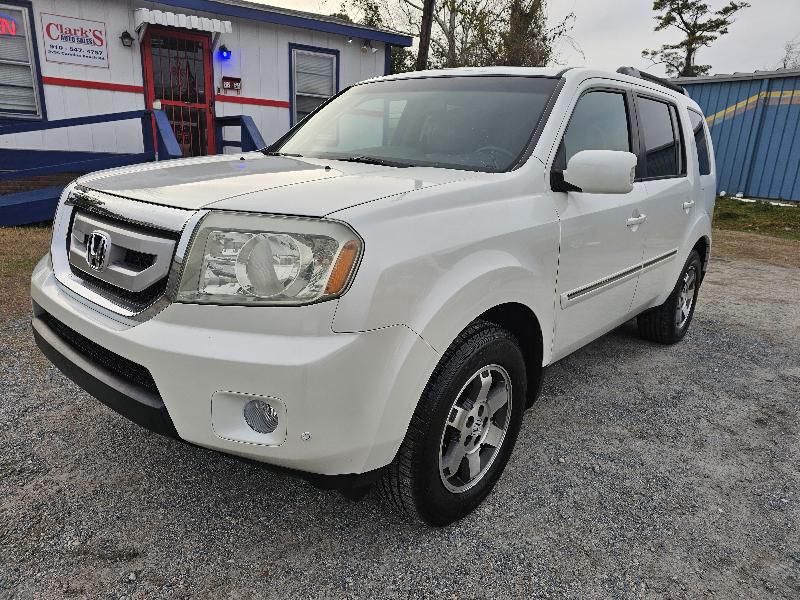 2011 Honda Pilot Touring 2WD 5-Spd AT with DVD