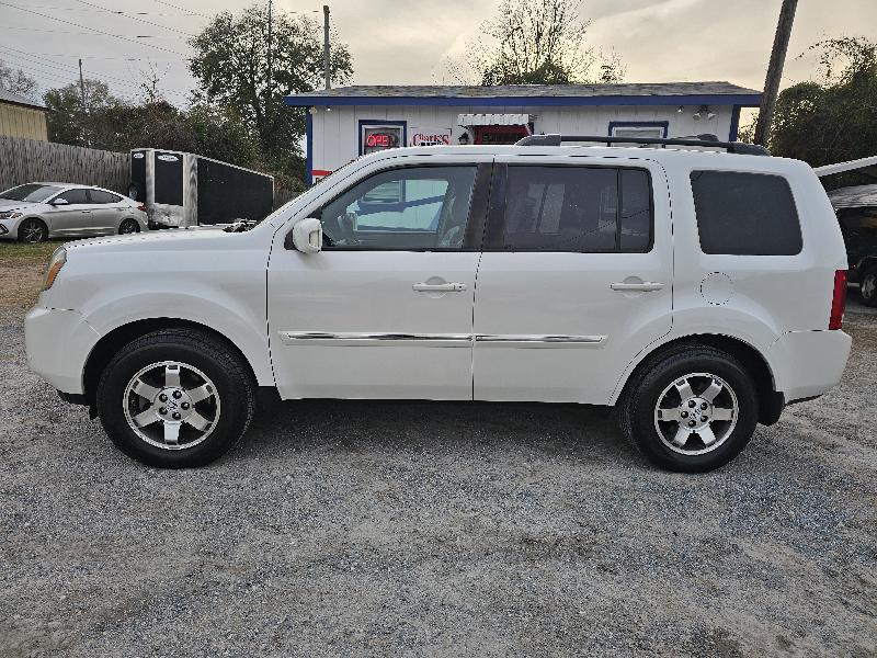 Honda Pilot Touring 2WD 5-Spd AT with DVD 2011