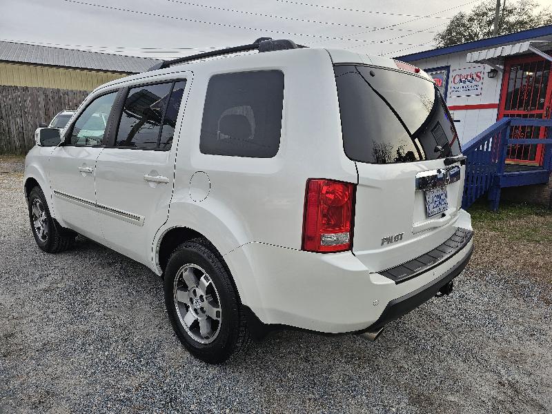 Honda Pilot Touring 2WD 5-Spd AT with DVD 2011