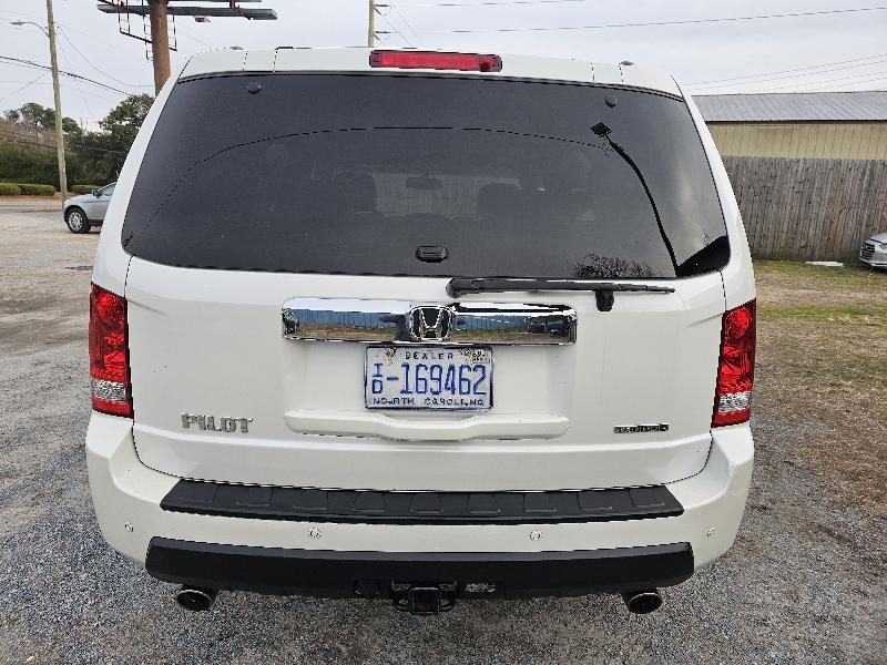 Honda Pilot Touring 2WD 5-Spd AT with DVD 2011