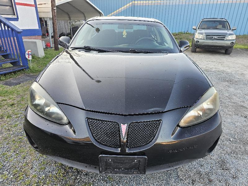 Pontiac Grand Prix Base 2006