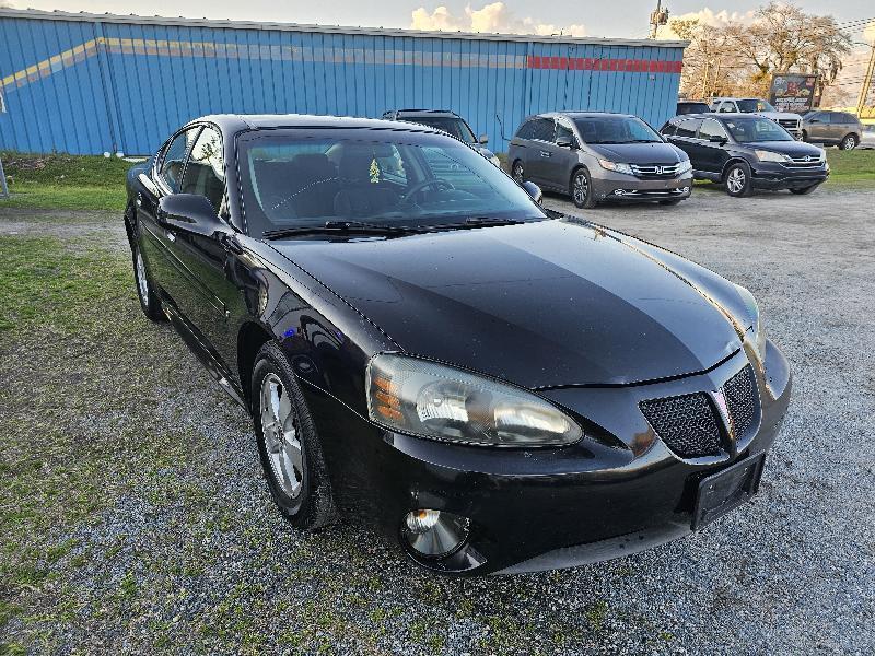 Pontiac Grand Prix Base 2006