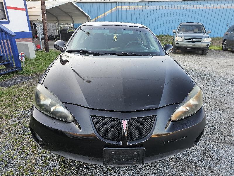 Pontiac Grand Prix Base 2006