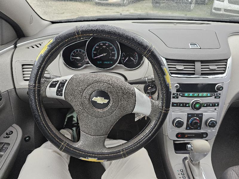 Chevrolet Malibu LS 2010