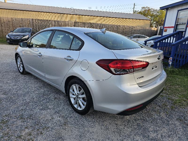 Kia Forte LX 6A 2017