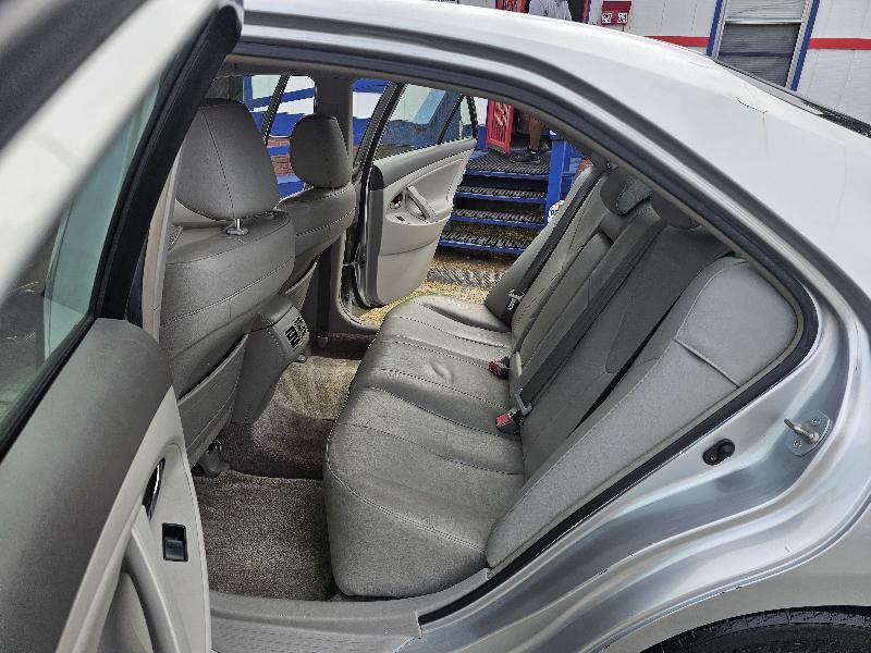 Toyota Camry Hybrid Sedan 2007