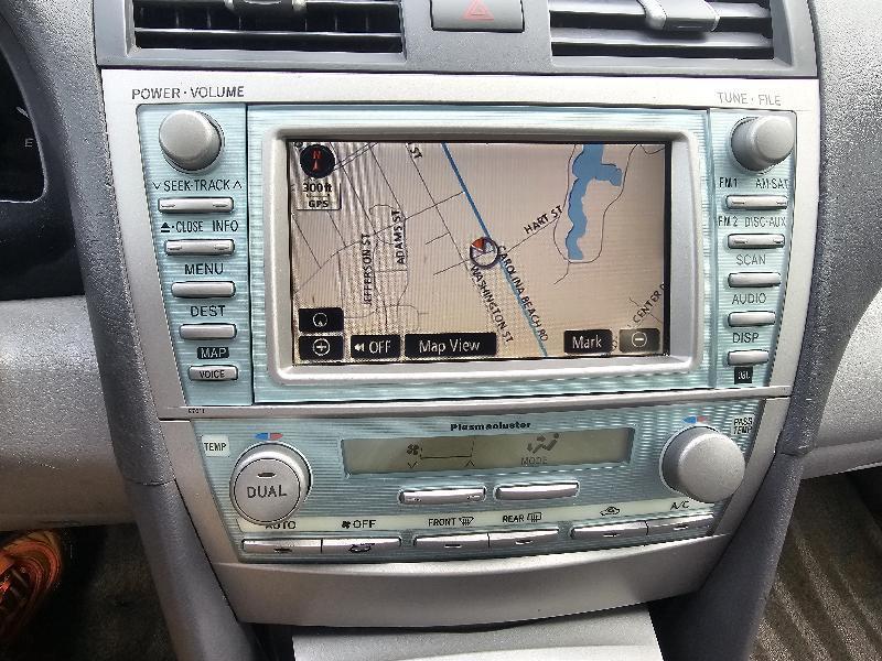 Toyota Camry Hybrid Sedan 2007