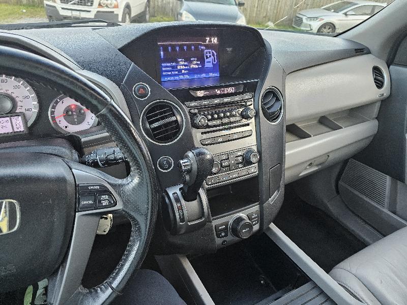 Honda Pilot EX-L 4WD 5-Spd AT with DVD 2012