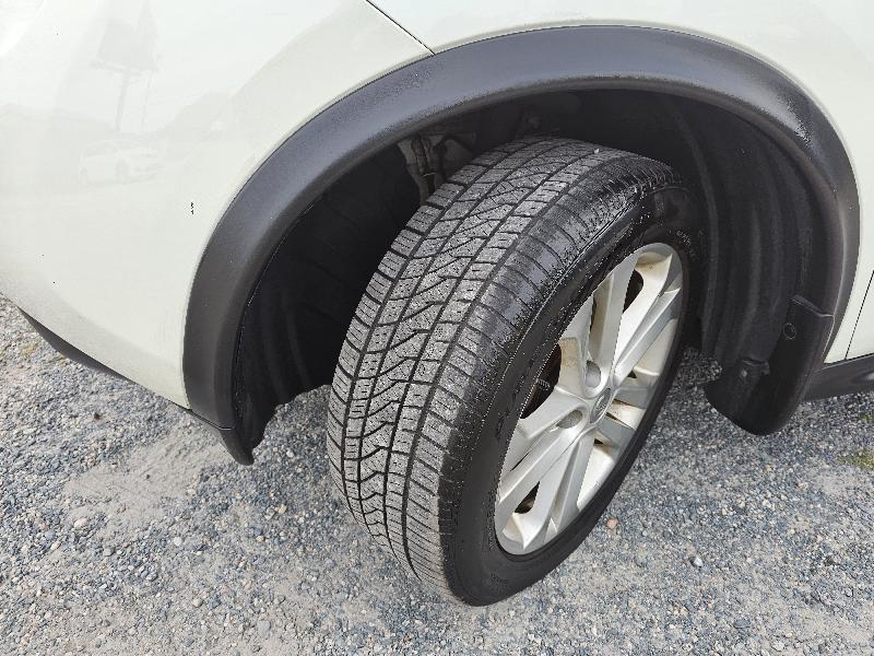 Nissan Juke S AWD 2011
