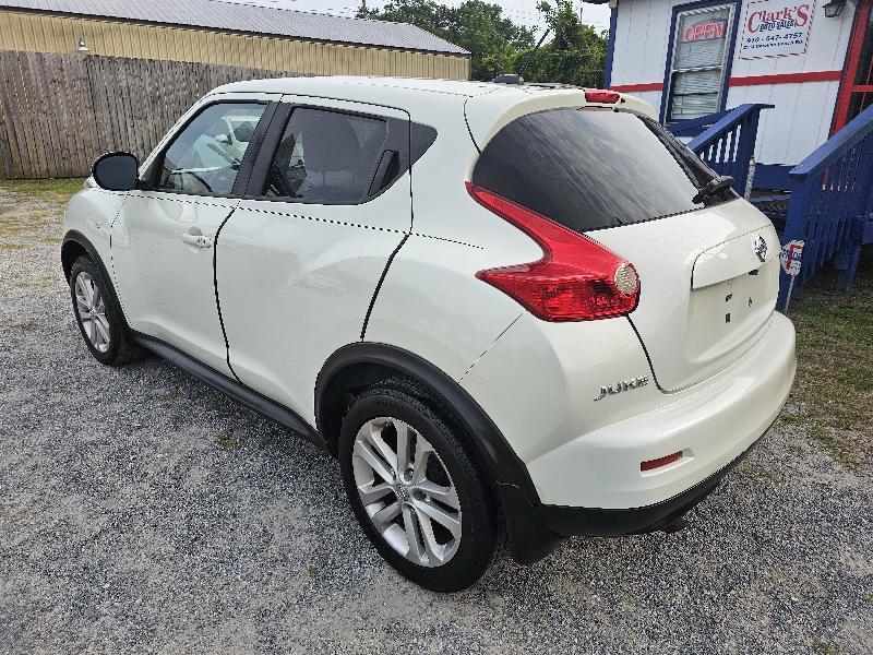 Nissan Juke S AWD 2011