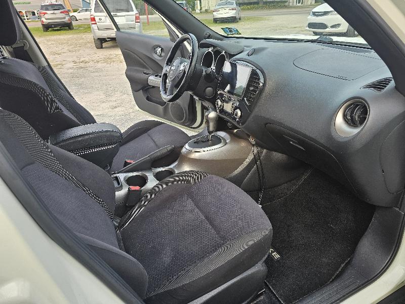 Nissan Juke S AWD 2011