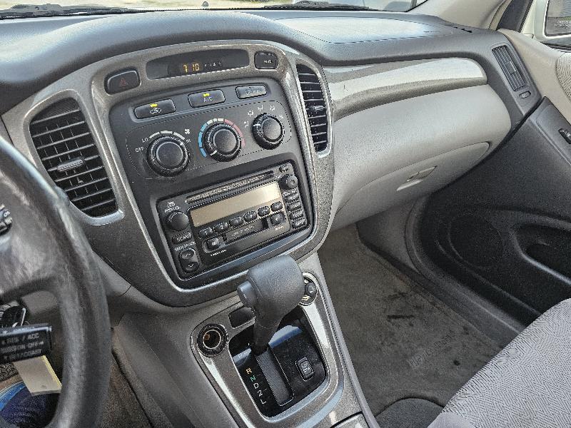 Toyota Highlander Limited V6 2WD 2002