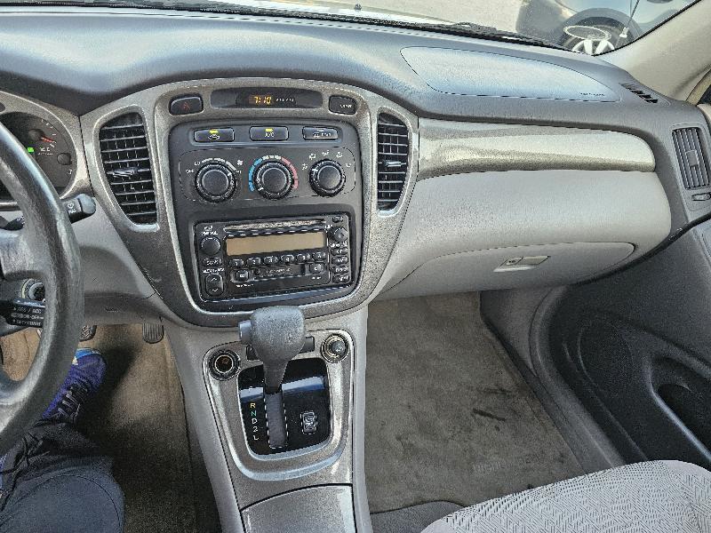 Toyota Highlander Limited V6 2WD 2002