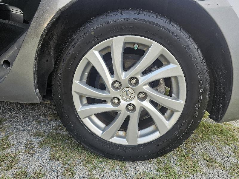 Mazda MAZDA3 i Touring 4-door 2012